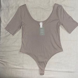 H&M | Tan Deep U-neckline Bodysuit